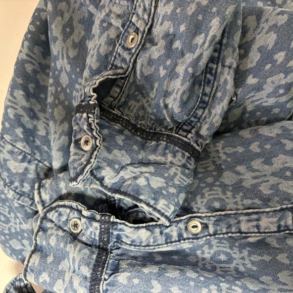 Holding Horses Button Down Top - Picture 4 of 7